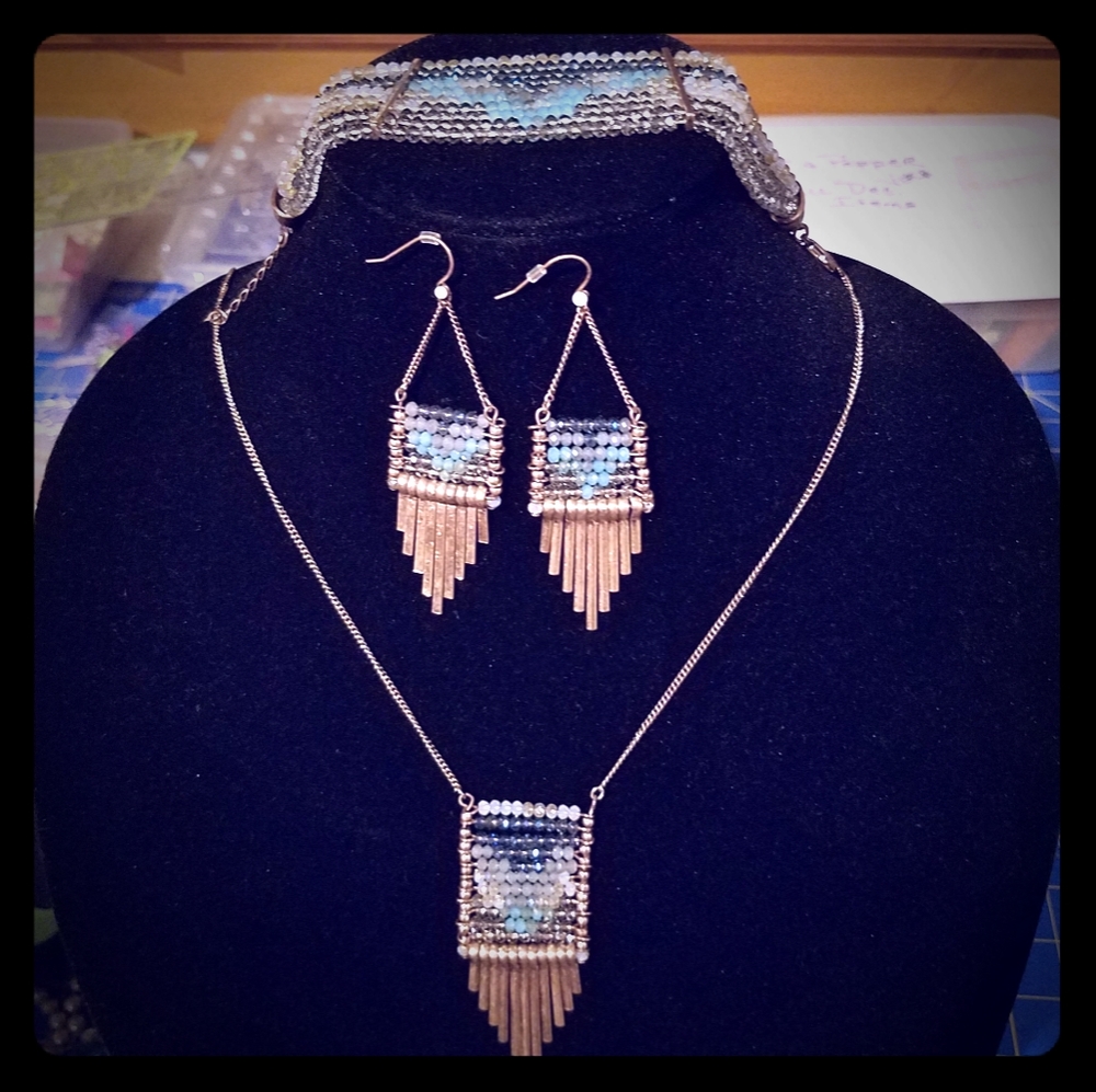 3 piece pendent necklace, earrings, bracelet